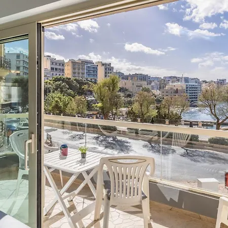 Stunning - Sunnyside 3-bedroom Appartement