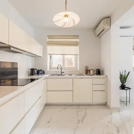 Stunning - Sunnyside 3-bedroom